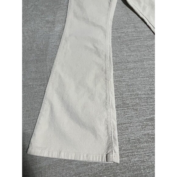 Time And Tru Pants Women’s Size 12 White Bootcut Jeans Cotton Stretch - Picture 4 of 13